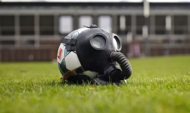 corona fodbold maske
