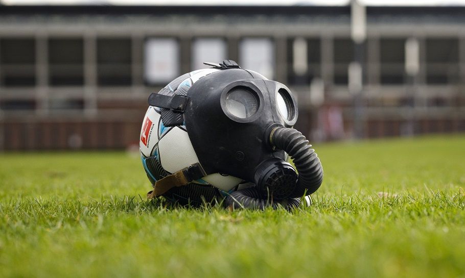 corona fodbold maske