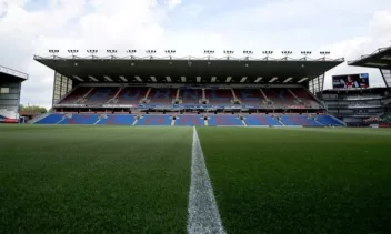 burnleys stadion turf moor