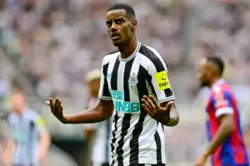 alexander isak newcastle